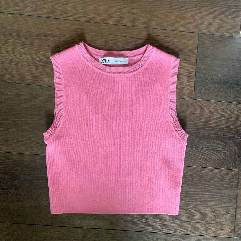 Super cute pink cropped ribbed Zara tank 💕